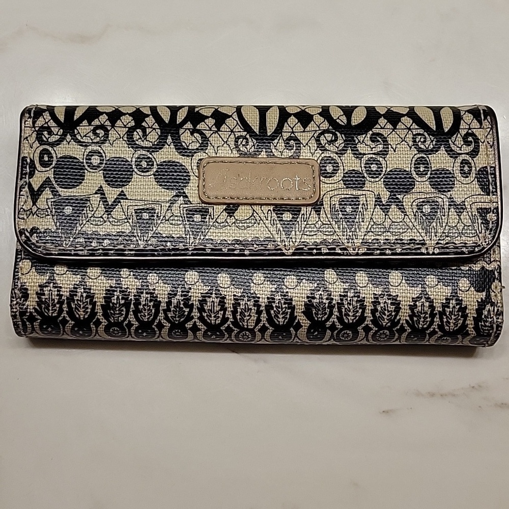 Sakroots Black and Beige Patterned Wallet
